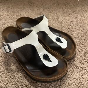 White Birkenstock gizeh T-Strap Leather Footbed Sandals 40